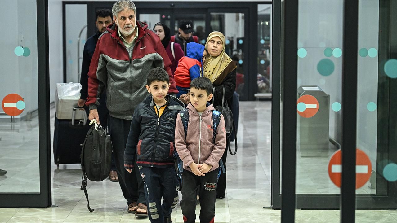 Gazzeli 85 hasta daha Türkiye'ye getiriliyor