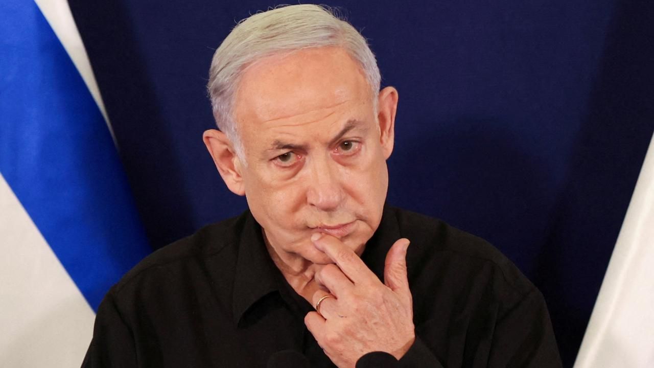 İsrail'de yapılan ankete göre Netanyahu'nun partisine destek yarı yarıya azaldı