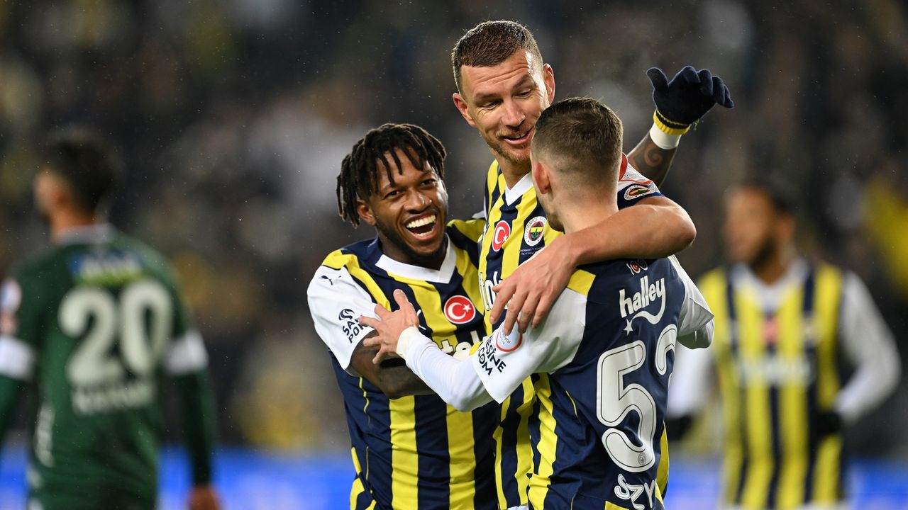 Fenerbahçe Konyaspor'u 7 golle geçti