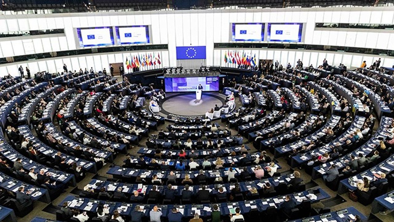 Avrupa Parlamentosu Gazze'de şartlı kalıcı ateşkes çağrısında bulundu
