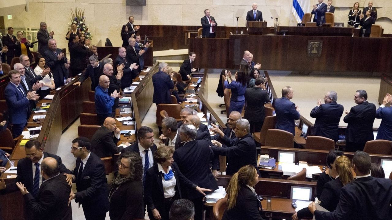 Siyonist İsrail hükümetinde kabine birbirine girdi