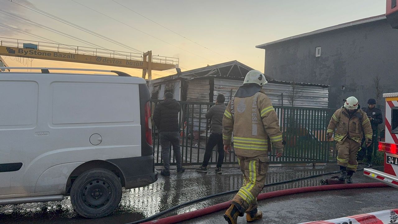 Sultanbeyli'de işçilerin kaldığı konteynerda yangın: 3 ölü