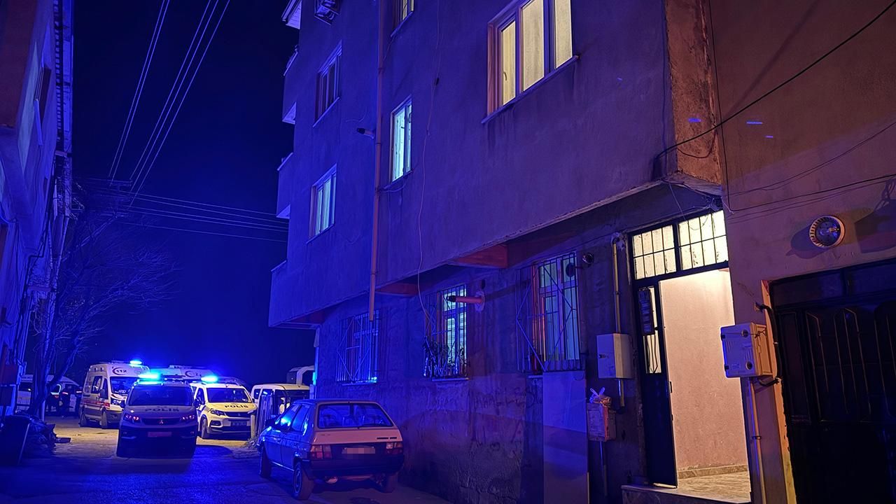 Bursa'da bir kişi annesini, babasını ve kardeşini öldürdü