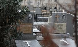 Tahran'daki Dulab Hristiyan Mezarlığı