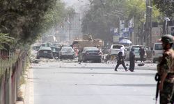 Afganistan'da Dışişleri Bakanlığı binası önünde patlama