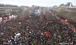 Fransızlar ülke genelinde protesto düzenledi