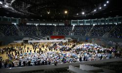 Azerbaycan halkının Türkiye'ye yardım seferberliği sürüyor