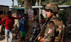 Fransa, Nijer'deki birliklerini çekmeye başladıklarını açıkladı