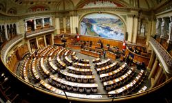 Avusturya’da milletvekilleri Zelenskiy konuşurken meclisi terk etti