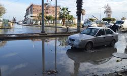 Hatay'ın İskenderun ilçesinde deniz seviyesi yükseldi