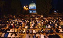 Mescidi Aksa’da ilk teravih namazı kılındı