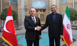 Dışişleri Bakanı Mevlüt Çavuşoğlu, İran'lı mevkidaşıyla ikili ilişkileri görüştü