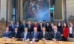 Fransız milletvekilleri Tayvan'a gitti