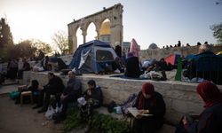Kudüs'te bir ramazan geleneği: Mescidi Aksa'da kurulan itikaf çadırları