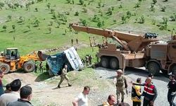Şırnak'ta askerleri taşıyan otobüs devrildi: 2 şehit, 45 yaralı