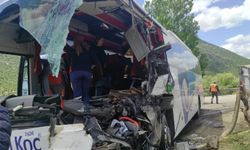 Konya'da yolcu otobüsü ile kamyonun çarpışması sonucu 1 kişi öldü