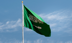 Suudi Arabistan, Fars Körfez'deki iki gücün komutanlığını teslim aldı
