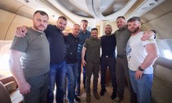Zelenski, Türkiye'deki Azov Taburu mensuplarını Kiev'e götürdü