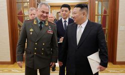 Kuzey Kore lideri Kim Jong-un, Rusya Savunma Bakanı Şoygu'yu kabul etti