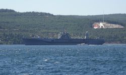 ABD Donanması'na ait USS Mount Whitney Çanakkale Boğazı'ndan geçti