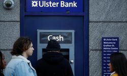 İrlanda'da fazla para veren ATM'lerde kuyruk oluştu