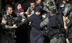 İşgalci İsrail güçleri Batı Şeria'da 47 Filistinliyi esir aldı