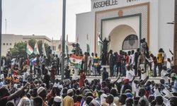 Fransa Nijer'deki elçiliğini kapatacak