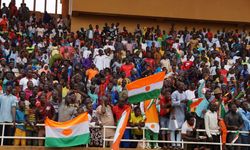 Nijer halkından askeri yönetime destek