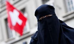 İsviçre'de kamuya açık alanlarda burka yasağı parlamentoda onaylandı