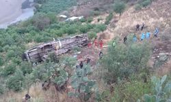Peru'da otobüsün uçuruma yuvarlanması sonucu 24 kişi öldü