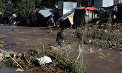 Güney Afrika şiddetli fırtına etkisinde: 12 ölü