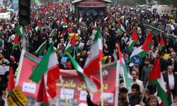 İran'da Filistin’e destek yürüyüşü düzenlendi