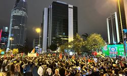 İşgalci İsrail'in Gazze'deki hastaneye saldırısı İstanbul'da protesto ediliyor