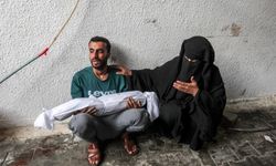 Gazze'de 7 çocuk daha açlıktan şehit oldu