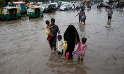 Hindistan'da sel nedeniyle 30 kişi kayboldu