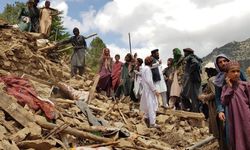 Afganistan'daki depremde can kaybı 2 binin üzerinde