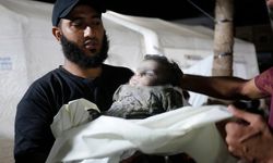 İşgalci İsrail Gazze'de her 10 dakikada bir çocuğu katletti