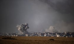 İşgalci İsrail Şucaiyye'yi bombaladı: Enkaz altından 300 şehit ve yaralı çıkarıldı