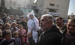 İşgalci İsrail'in katlettiği çocuk sayısı 8 bini aştı