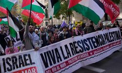İspanya'da meydanlar bir kez daha Filistin'e destek için doldu