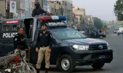 Pakistan'da otobüse saldırı: 8 ölü