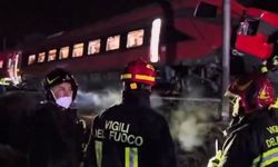 İtalya'da iki tren çarpıştı: 17 yaralı