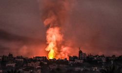 Siyonist İsrail Gazze'de 100'den fazla noktaya hava saldırısı düzenledi