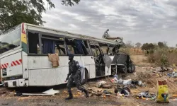 Nijerya'da otobüs kazası: 13 kişi öldü