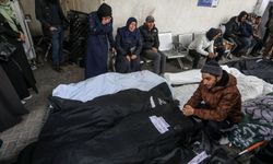 İşgalci İsrail Refah'ta onlarca kişiyi katletti