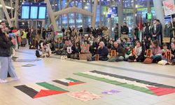 Hollanda'da 16 tren istasyonunda Filistin'e destek için eylem yapıldı