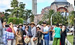 Yılın ilk iki ayında turist sayısı 4,3 milyonu geçti