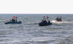 Yemen ordusu Siyonist İsrail ve ABD gemilerini hedef aldı