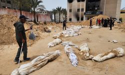 Refah'ta 14 Filistinlinin cenazesine ulaşıldı