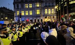 İşgalci İsrail'in Refah'a yönelik saldırıları Londra'da protesto edildi